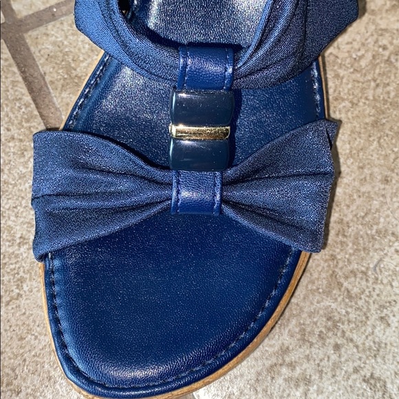 Heels - Picture 4 of 6